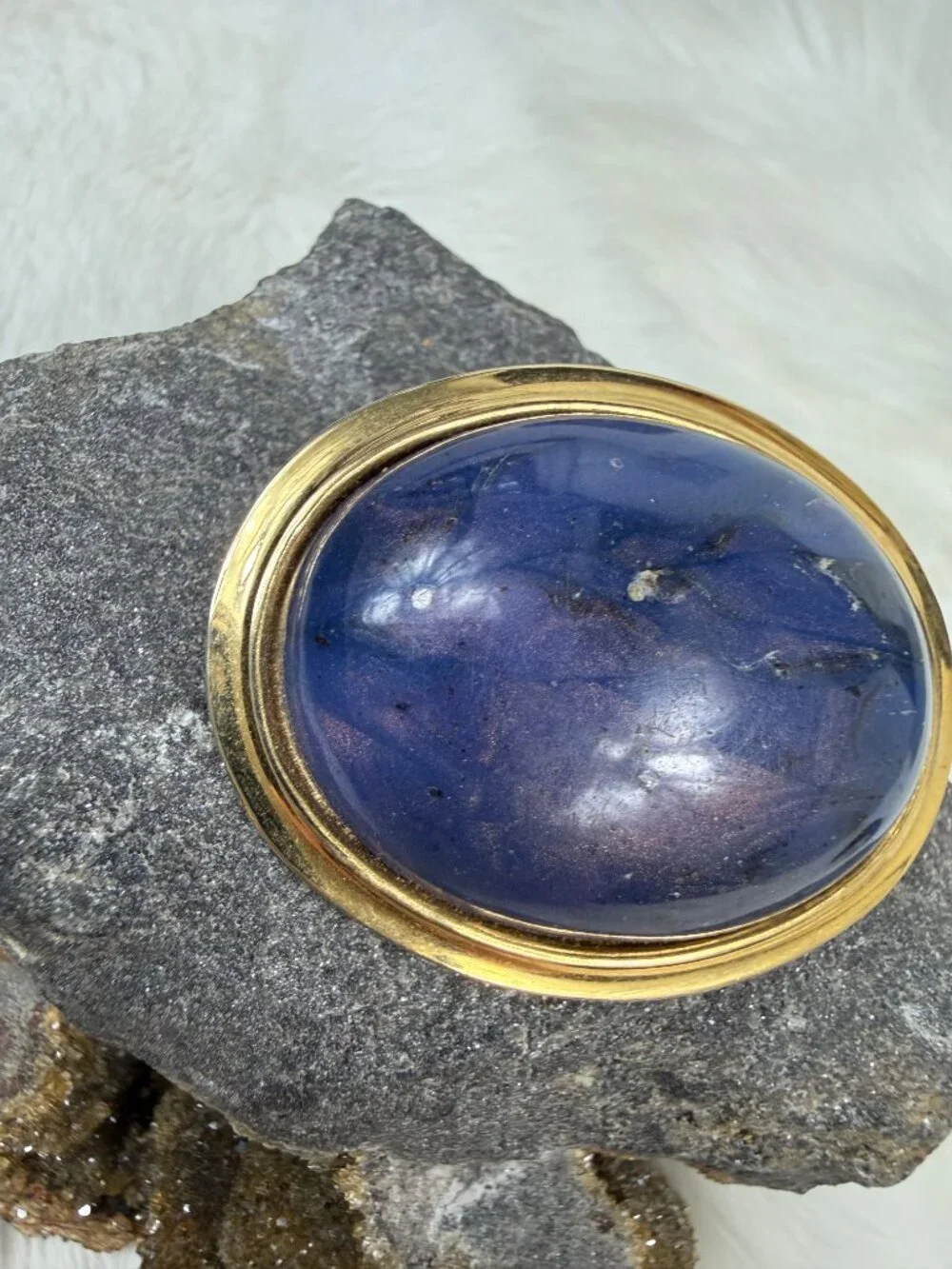 Vintage oval blue